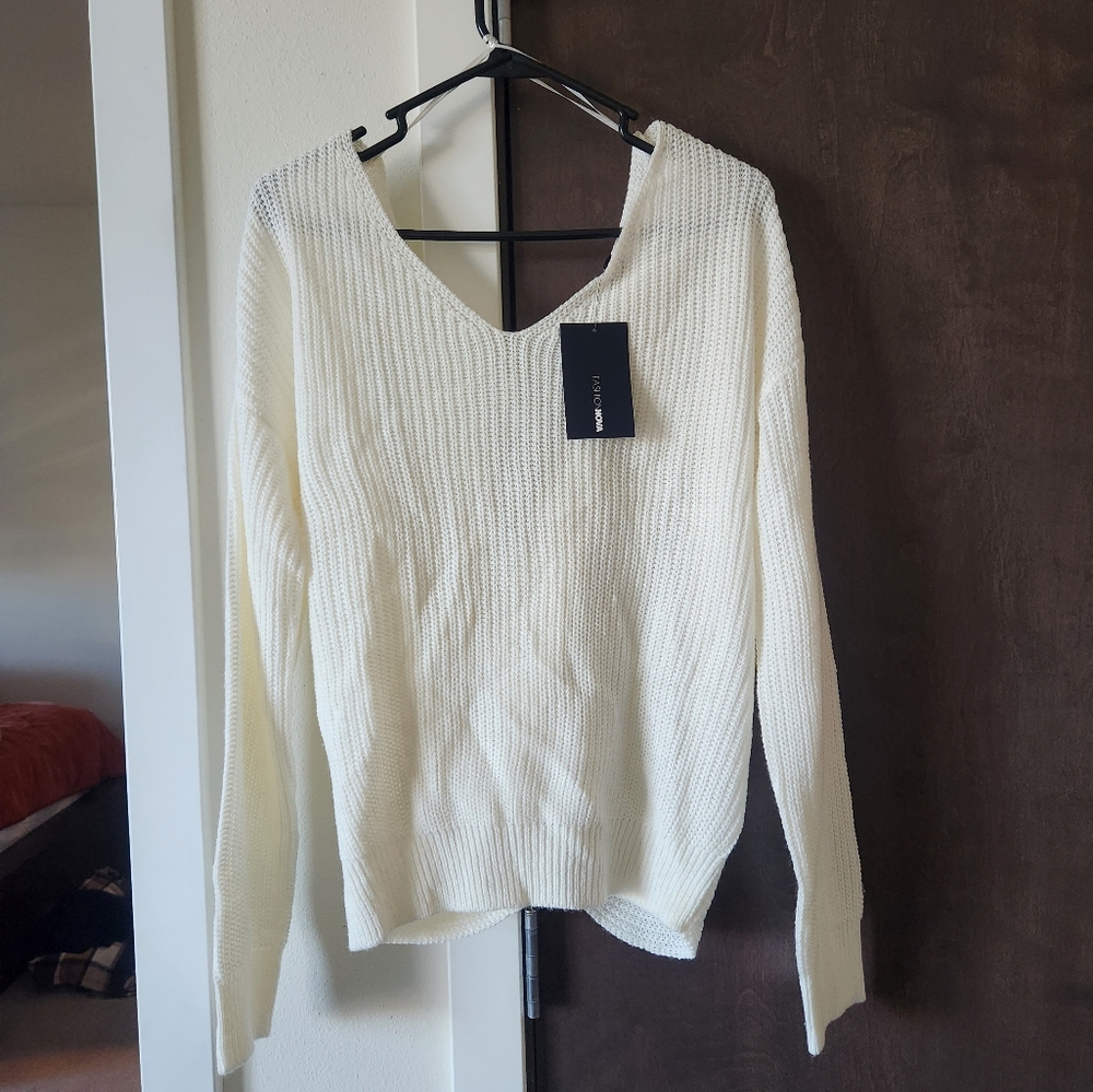 Fashion Nova Reversible White Sweater - Size M - Never Worn - With Tag